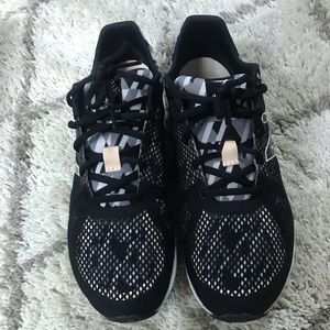 Women’s New Balance WX77WG size 10 D (wide)